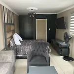 Lemao Guest House