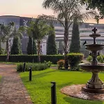 Radisson Hotel And Convention Centre Or Tambo Airport