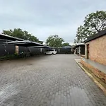 Plot 98 Inn