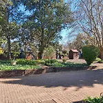 5Th Avenue Gooseberry Guest House