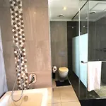 Sandton Smart Apartment Sixteen