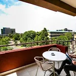 The Nicol Hotel And Apartments