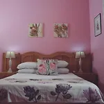 Homebase Melville Backpackers