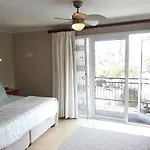 Strathavon Bed And Breakfast
