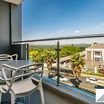 The Apex On Smuts