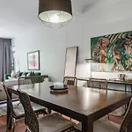 111 Roseways