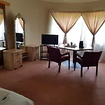 Ltn Lodge