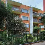 Modern Apartment In Rosebank