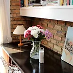 Spacious Cottage In Parkhurst