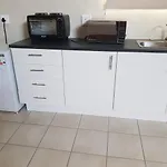 Alimop Guesthouse