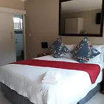 8 Ibis Lane Guest House