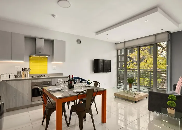 Easy Stay - The Median Rosebank