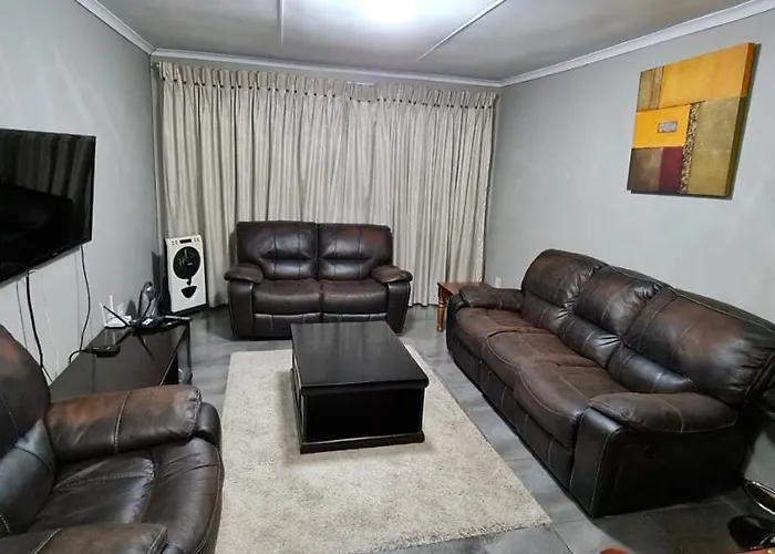 Executive 2 Bed Apartment, Free Wifi And Dstv