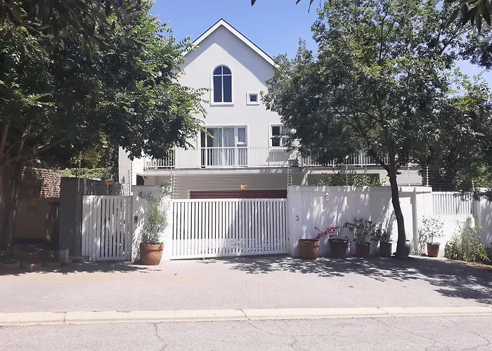 3 On Tessa Guesthouse