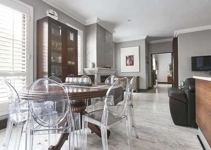 Stylish And Homely