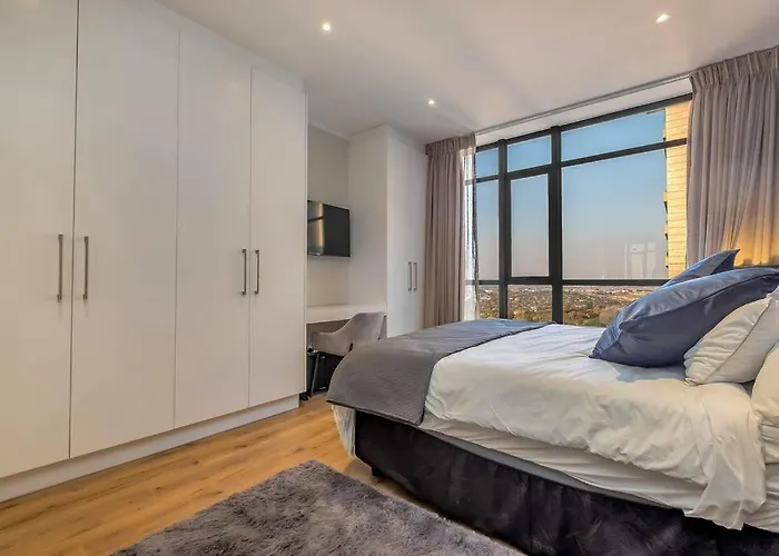 Apartment In Sandton, Masinginta Towers