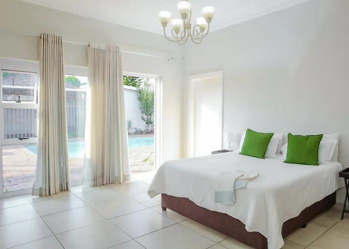 Prestige Lodge By Homelinks