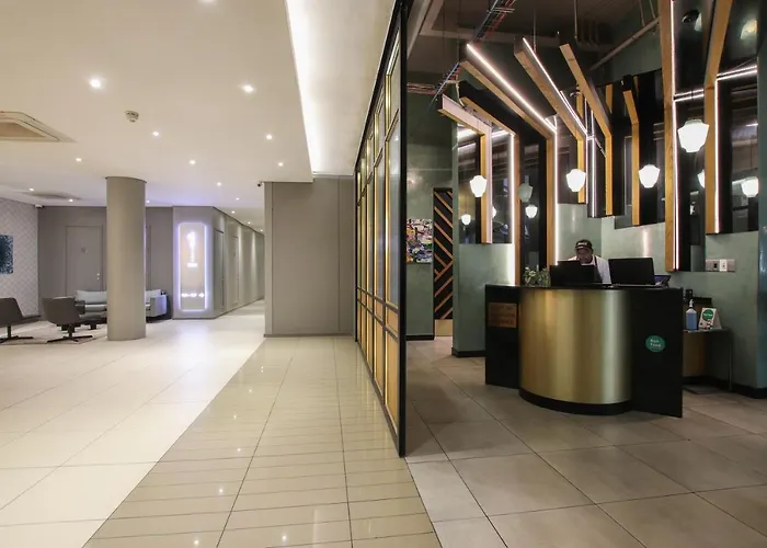 Sandton Smart Apartment Fourteen