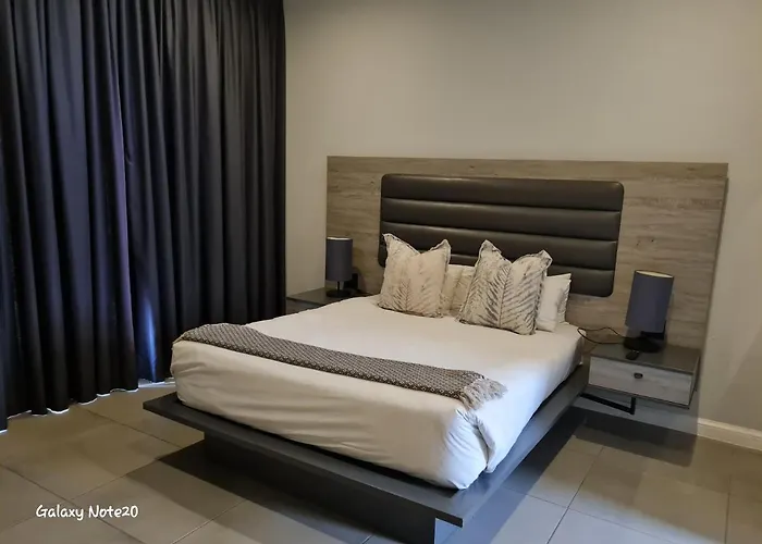 Tripleg Apartments 5