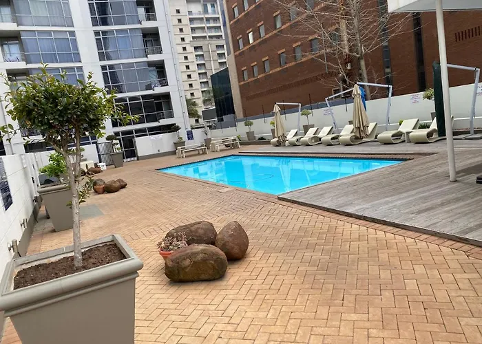 Sandton Accomodation Hydro Park