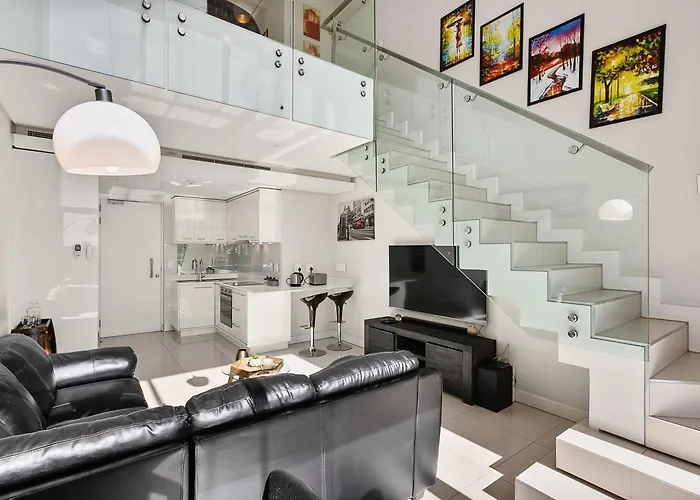 Park Central Loft Apartment In Rosebank