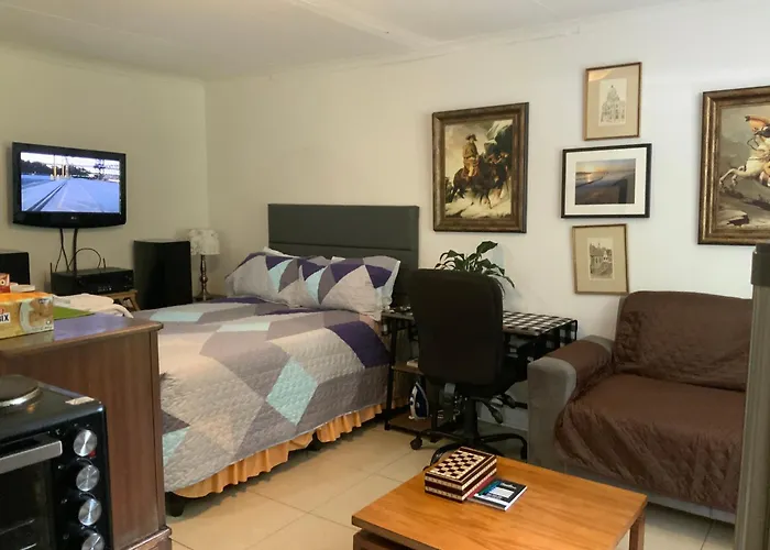 Coz Bachelor Pad In Randburg