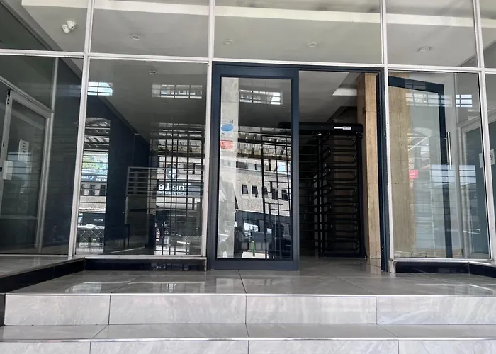 Posh Apartment Next To Maboneng