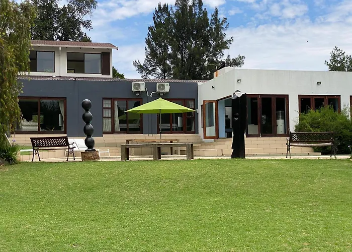 The Ridgeback, 4 Bedroom House Bryanston