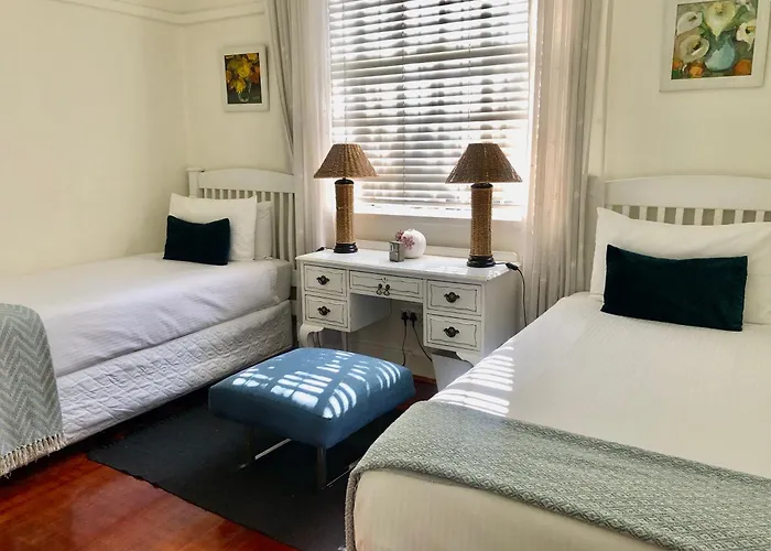 Charming 2 Bed In Rosebank\'S Trendy Art Mile.