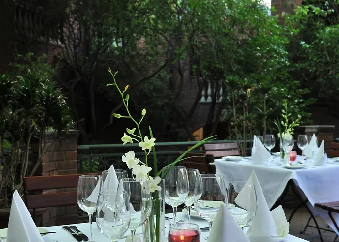 Premier Hotel Quatermain