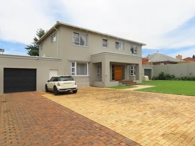 Casa Bedfordview
