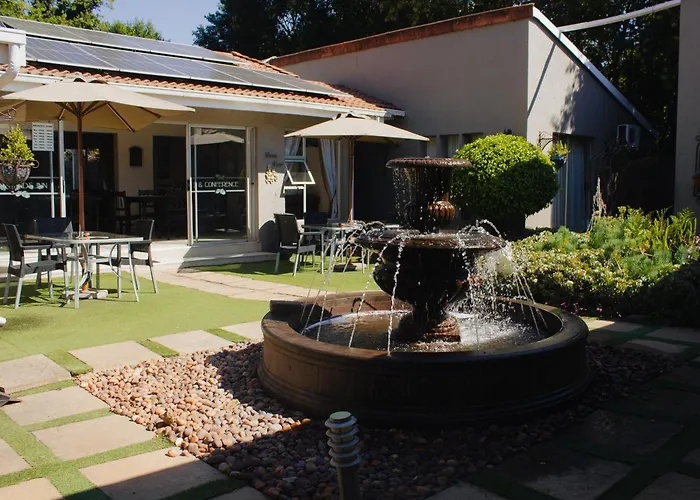 Oaklands Inn And Conference Centre