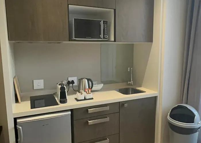 Sandton Skye Comfy Executive Apartment