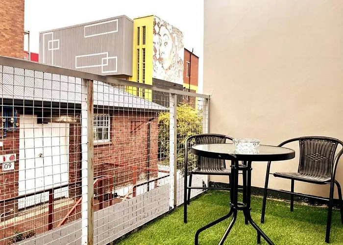Cozy Condo In The Heart Of Maboneng
