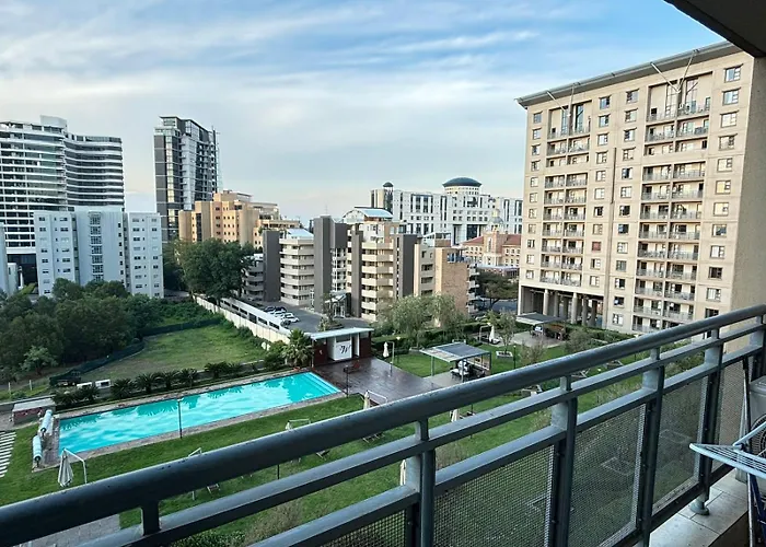 B&M Luxury Apartments At Sandton Westpoint