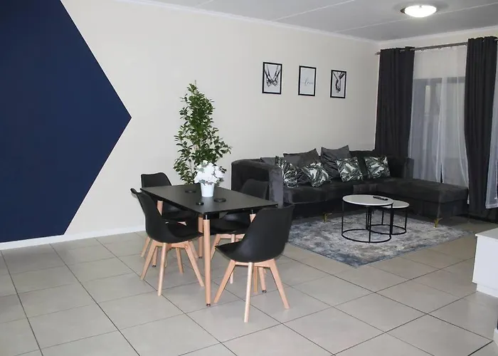 Deep Blue 2 Bed Apartment In An Estate