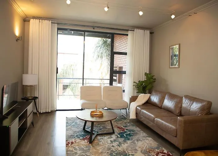 Spacious Luxury 3 Bedroom, 4 Bed Apartment With Balcony, Access To Pool & Tennis Court Plus Backup Power And 24Hr Security
