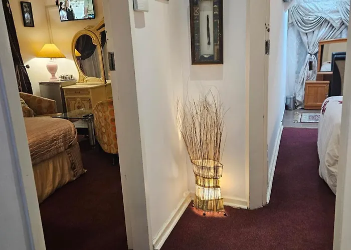 The Royal Guest Lodge
