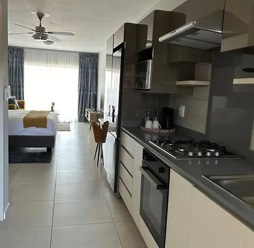 Luxurious & Stylish Apartment