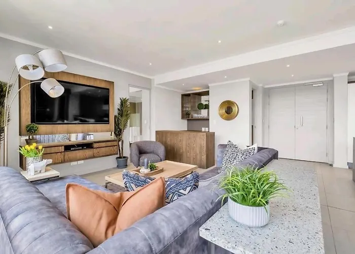 Luxurious 2-Bedroom Apartment In Sandton