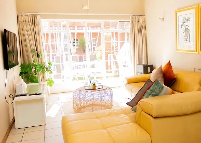Delightful Spacious Two Bedroom Apartment