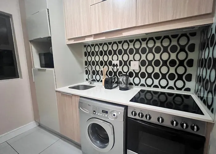 Vi\'S Place