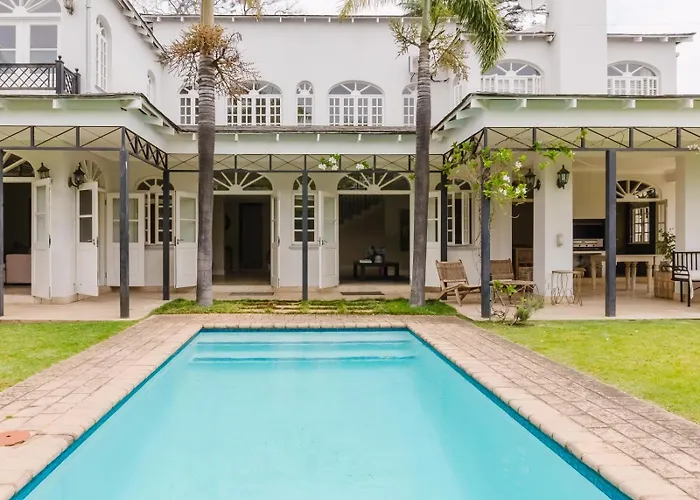 Hyde Park Retreat