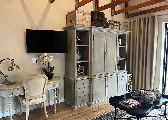 Guest Suite In Leafy Morningside