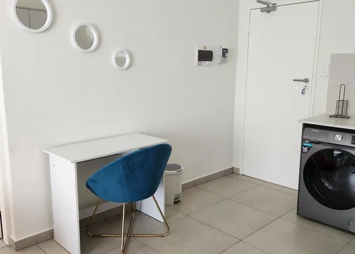 Cozy 1 Bedroom Apartment