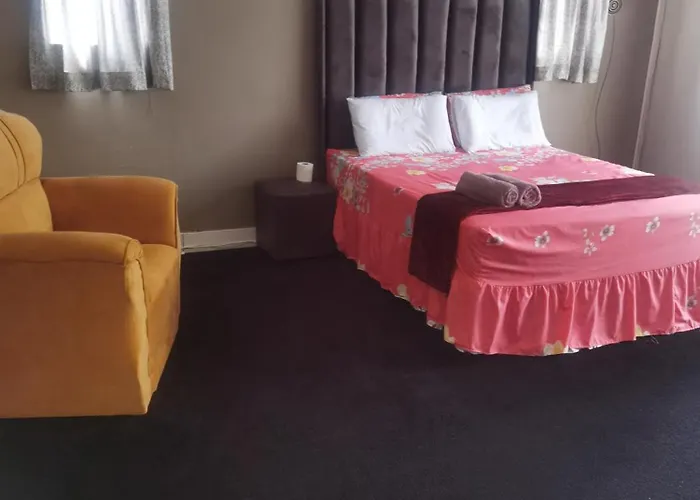 Yellow Stars Guesthouse