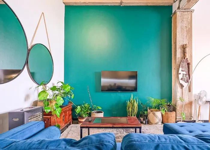 Artsy City Studio Apartment