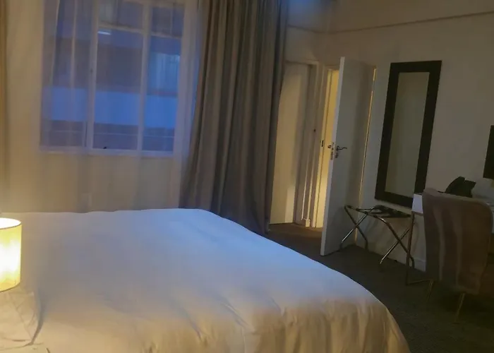 Ascot Hotel