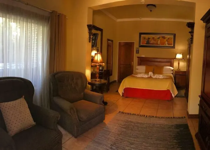 Le Cozmo Guesthouse