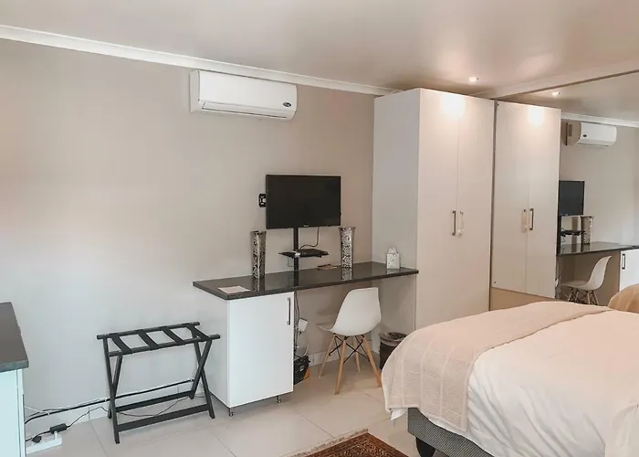 Lillys Studio With Back Up Power